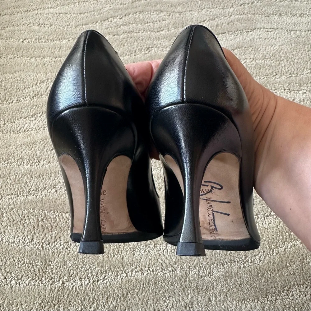 Manolo Blahnik Tuccio Autographed Black Pointy Toe Pumps 70mm Heel Sz IT 36.5